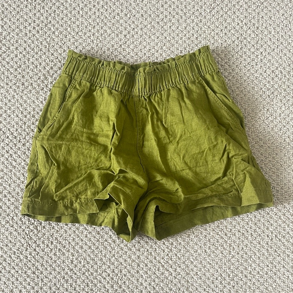 H&M Green Cargo Shorts Relaxed Fit Casual Style